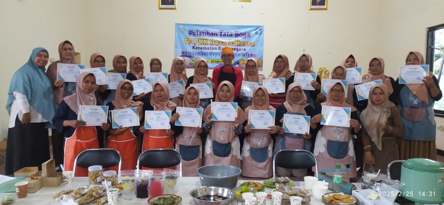 Pelatihan Tata Boga Desa Adiarsa: Tingkatkan Keterampilan Ibu-Ibu PKK dalam Mengolah Makanan Bernilai Ekonomis